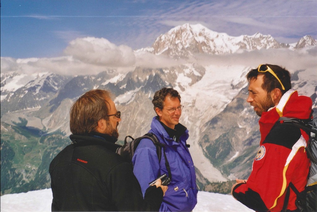 UEE_2004_3